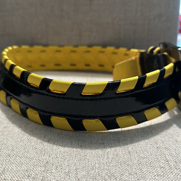 Vtg Carlisle genuine Italian leather wide yellow & black belt Sz xsmall - Picture 3 of 9